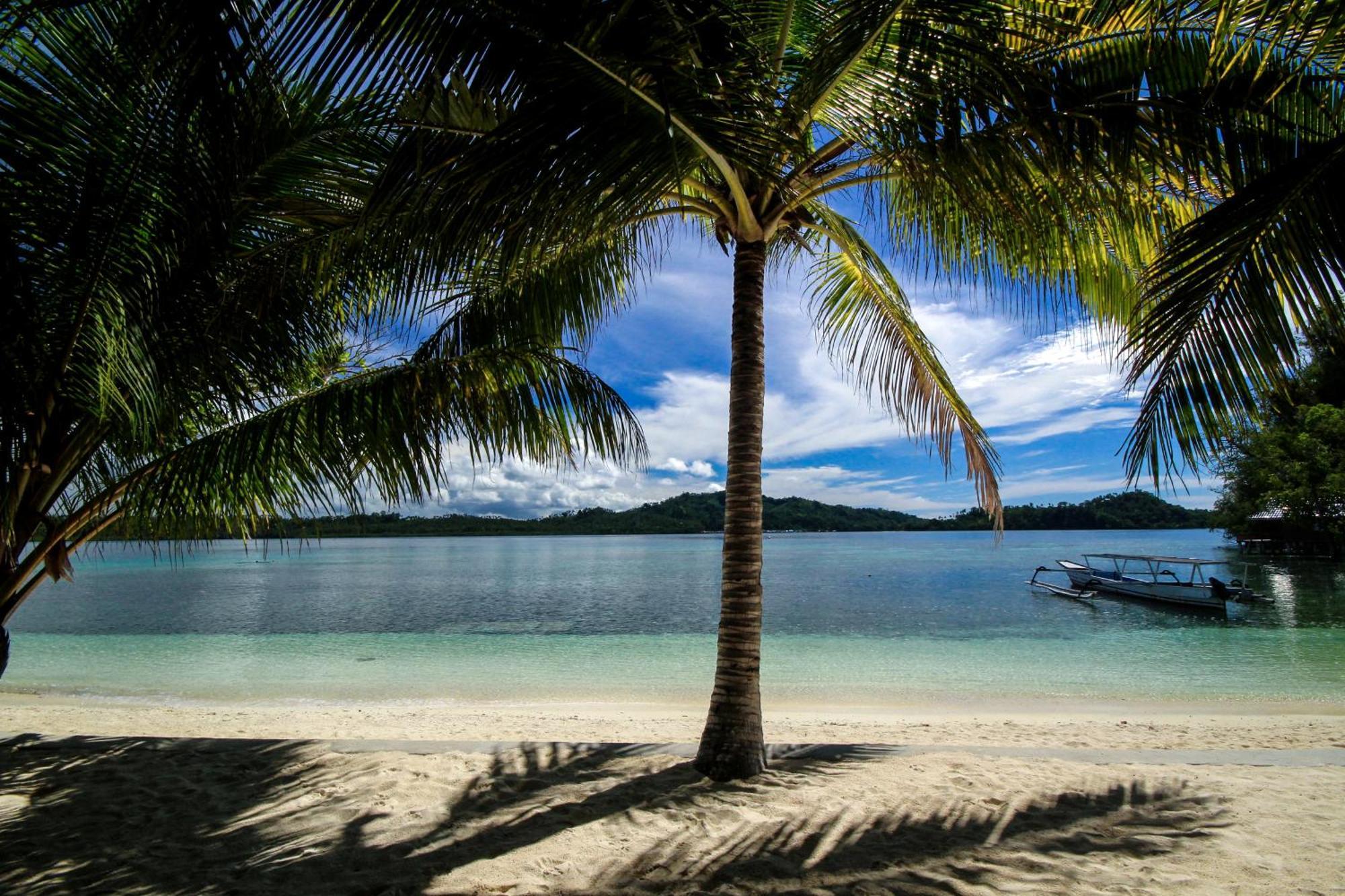 Bolilanga Island Resort - Togean Island Angkayo ภายนอก รูปภาพ
