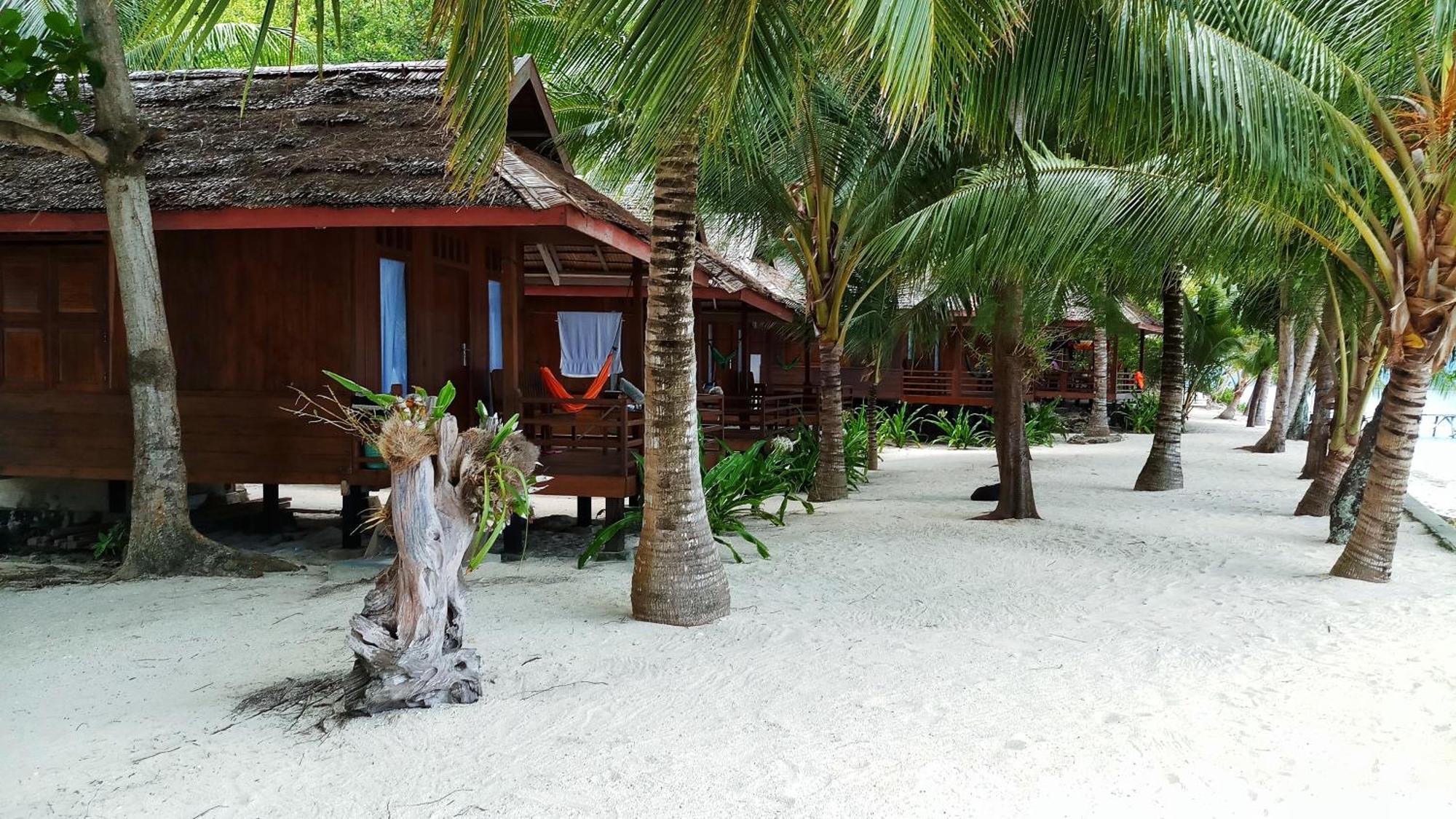 Bolilanga Island Resort - Togean Island Angkayo ภายนอก รูปภาพ